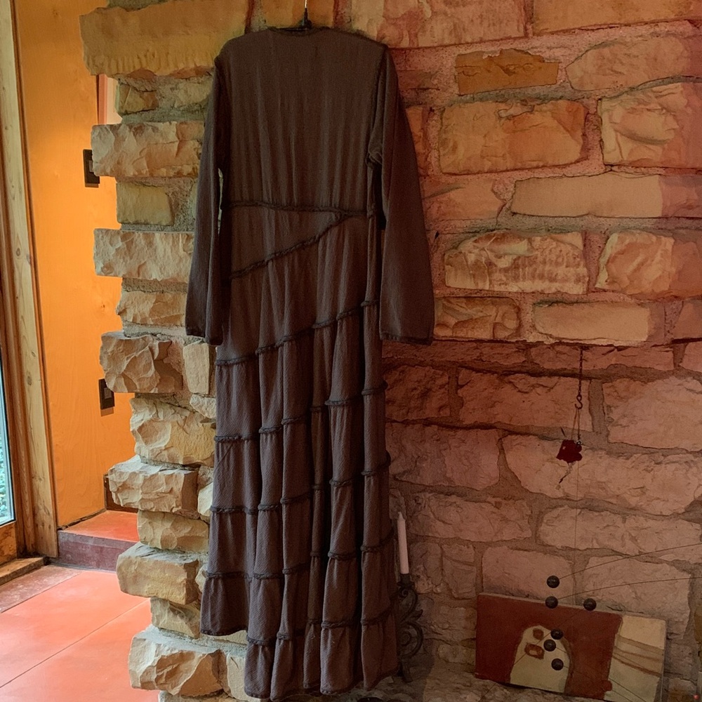 Cynthia Ashby Brown Tiered Maxi “Twirl” Dress - Picture 3 of 9